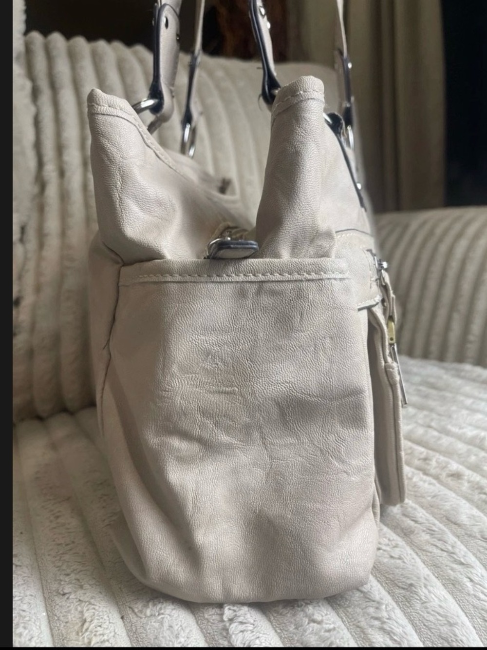 Rosetti Pebbled Leather Shoulder Bag Tote Ivory Silver Hardware Front Pockets - Picture 4 of 9
